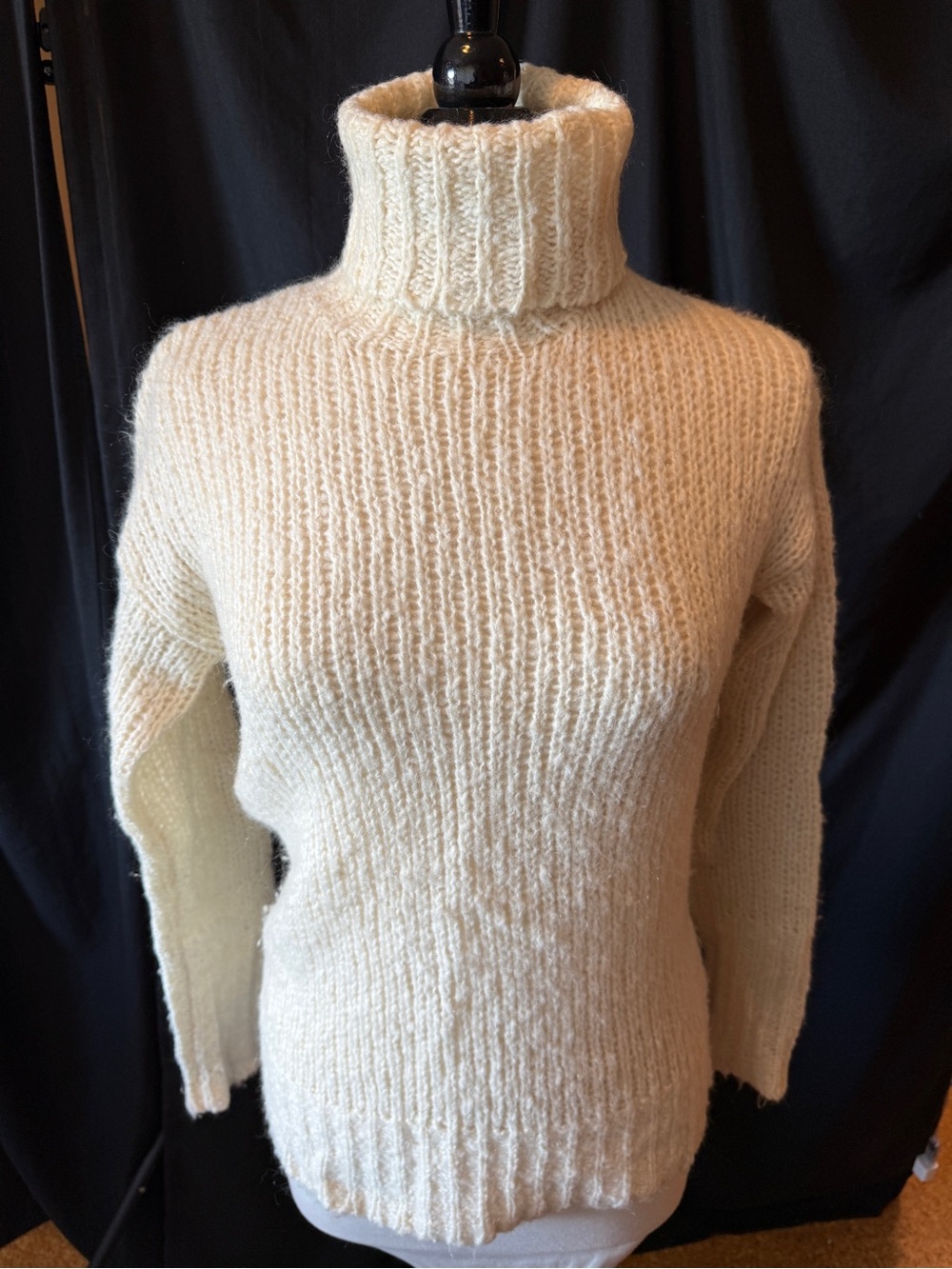 GAP Women's Ivory Rib-Knit Turtleneck Pullover Sweater Wool Blend, Size S